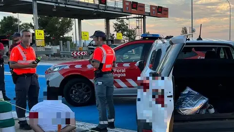 Detenido en Marcilla después de escapar de un control y conducir temerariamente durante 52 kilómetros Detenido en Marcilla después de escapar de un control y conducir temerariamente durante 52 kilómetros