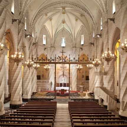 Iglesia de Santiago de Villena: un referente de lujo del gótico renacentista en la Comunitat Valenciana Iglesia de Santiago de Villena: un referente de lujo del gótico renacentista en la Comunitat Valenciana