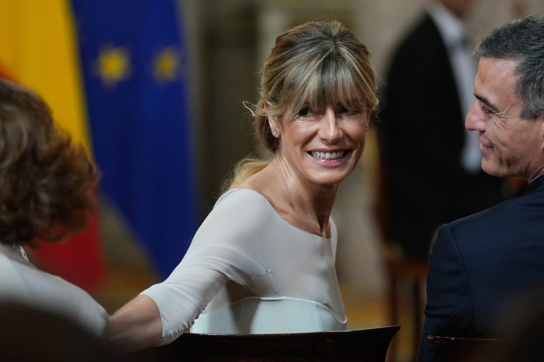 La UCM pide al juez de Begoña Gómez que la investigue por posible "apropiación indebida" de un software de la universidad La UCM pide al juez de Begoña Gómez que la investigue por posible "apropiación indebida" de un software de la universidad
