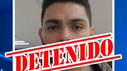 Uno de los fugitivos más buscados se entrega a la policía por la presión tras la publicación de la campaña en los medios Uno de los fugitivos más buscados se entrega a la policía por la presión tras la publicación de la campaña en los medios