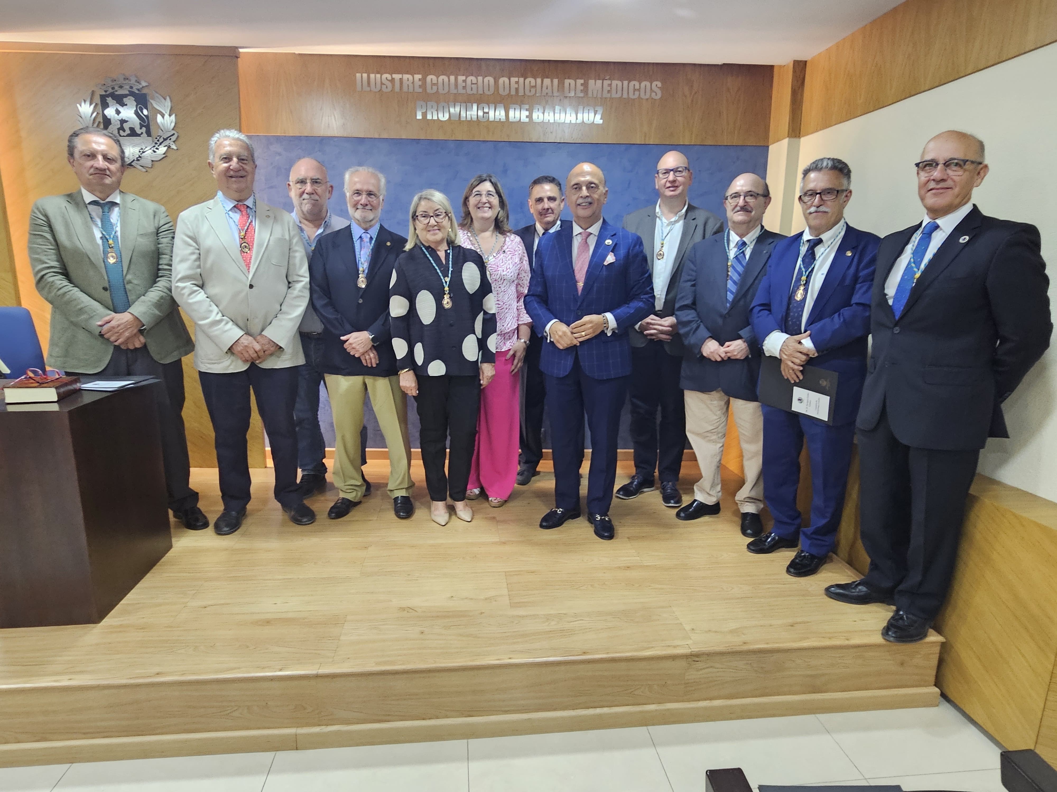 La nueva Comisión Deontológica del Colegio de Médicos de Badajoz toma posesión de su cargo La nueva Comisión Deontológica del Colegio de Médicos de Badajoz toma posesión de su cargo