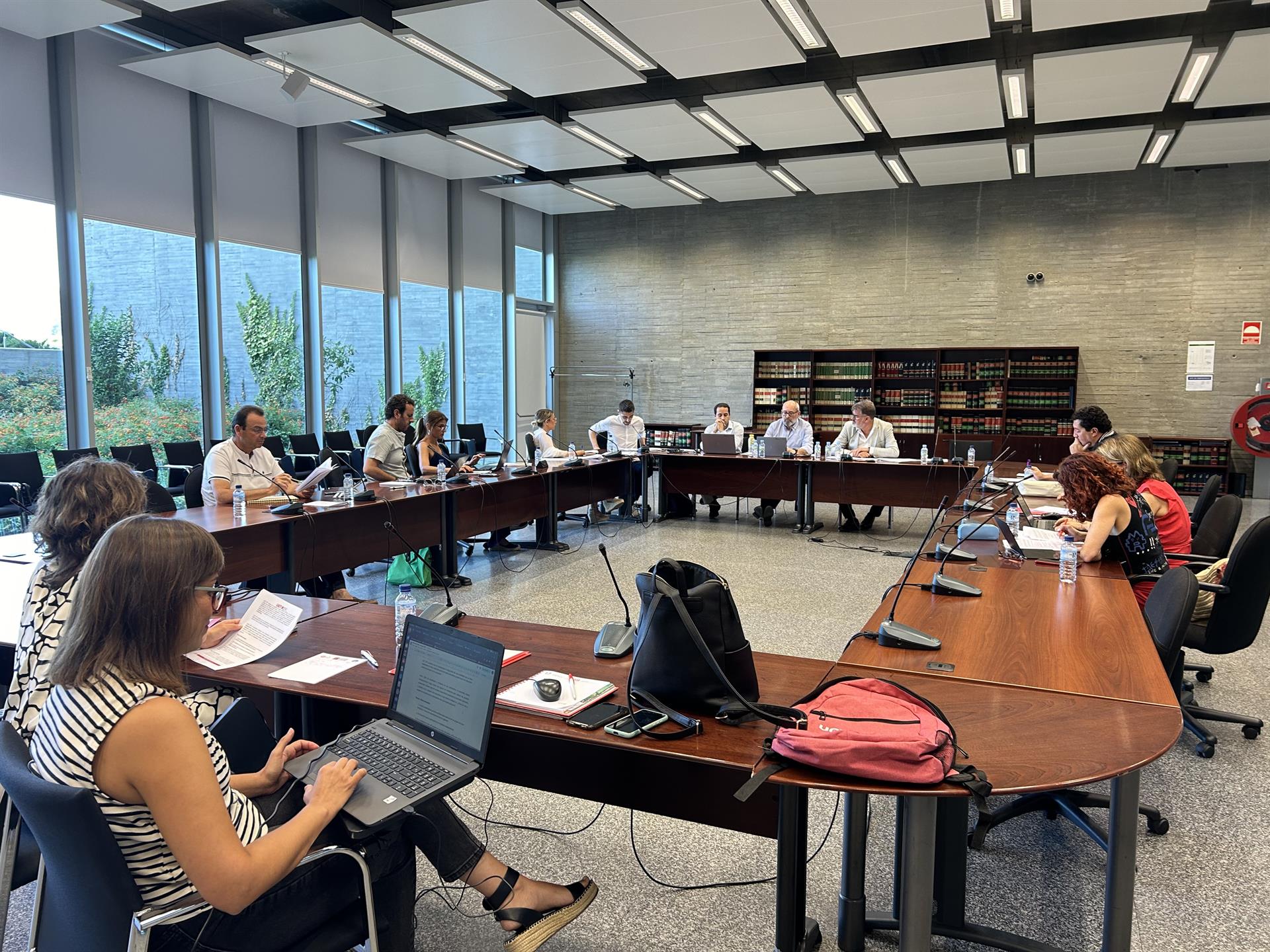 Educación refuerza la figura del docente prospector de FP Dual para aumentar la conexión de centros y empresas Educación refuerza la figura del docente prospector de FP Dual para aumentar la conexión de centros y empresas