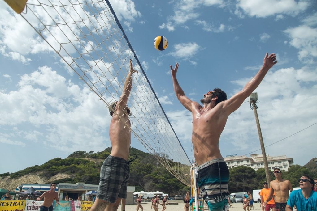 Abiertas las inscripciones para el 4x4 de Voley Playa de La Cala de Finestrat Abiertas las inscripciones para el 4x4 de Voley Playa de La Cala de Finestrat