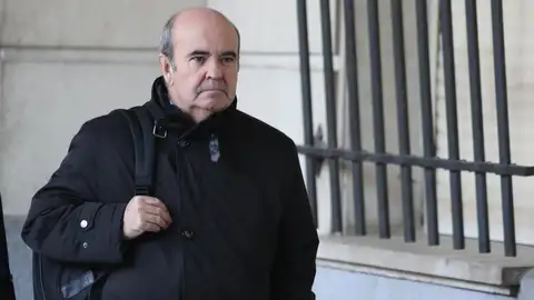 Gaspar Zarrías llega a la quinta sesión del juicio del caso ERE. (Foto de archivo). Gaspar Zarrías llega a la quinta sesión del juicio del caso ERE. (Foto de archivo).