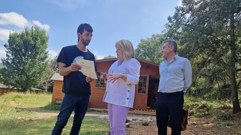 La consejera de Educación, Tomasa Hernández, ha visitado la escuela de Caneto La consejera de Educación, Tomasa Hernández, ha visitado la escuela de Caneto