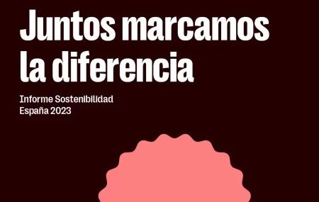 Coca-Cola pasa del compromiso a la acción para construir un mundo mejor Coca-Cola pasa del compromiso a la acción para construir un mundo mejor
