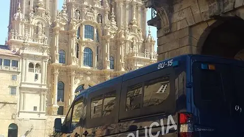 El dispositivo de seguridad para las Fiestas del Apóstol contará con Tedax, drones, un helicóptero y agentes internacionales El dispositivo de seguridad para las Fiestas del Apóstol contará con Tedax, drones, un helicóptero y agentes internacionales