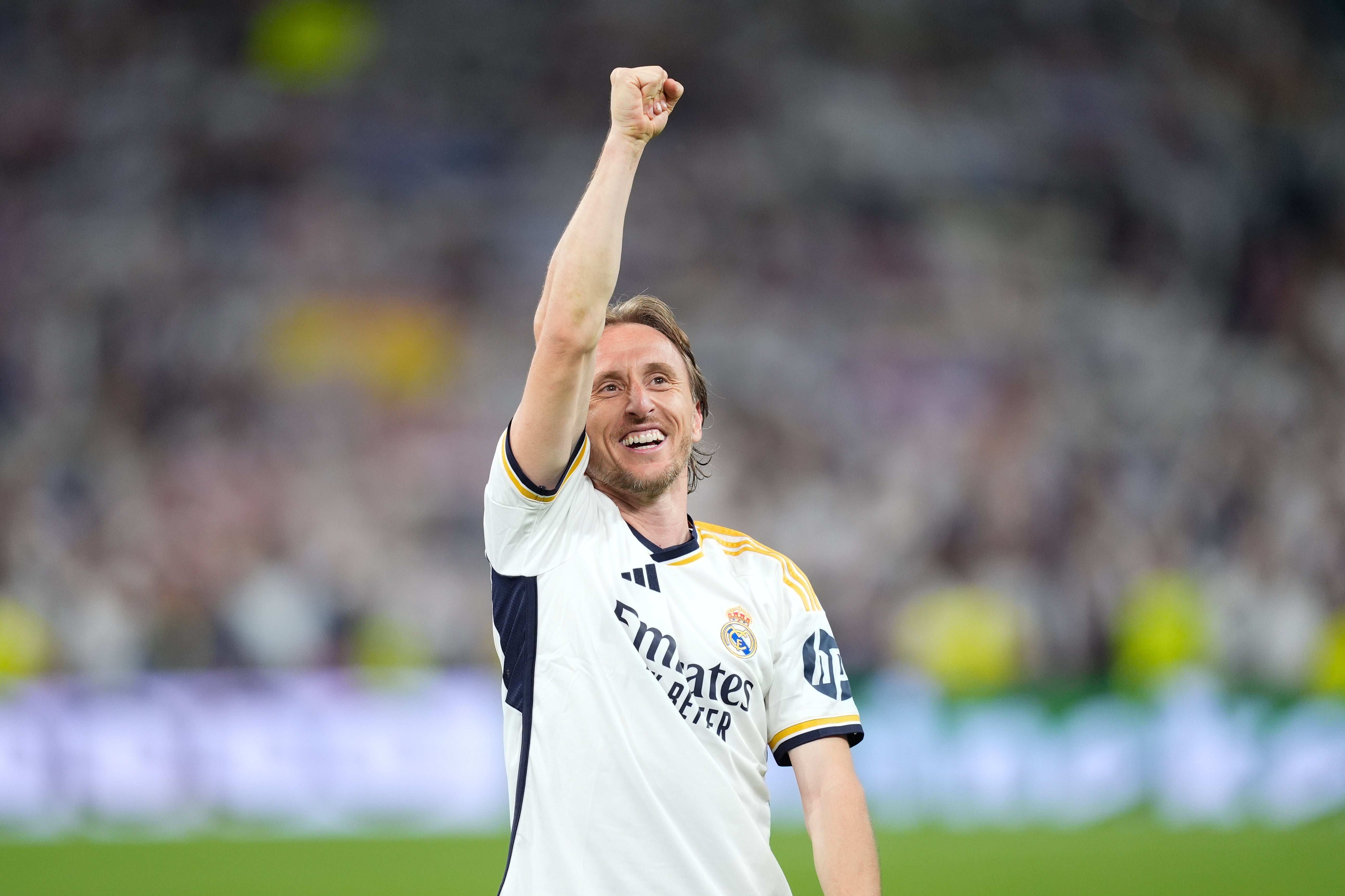 Luka Modric renueva con el Real Madrid hasta 2025 Luka Modric renueva con el Real Madrid hasta 2025