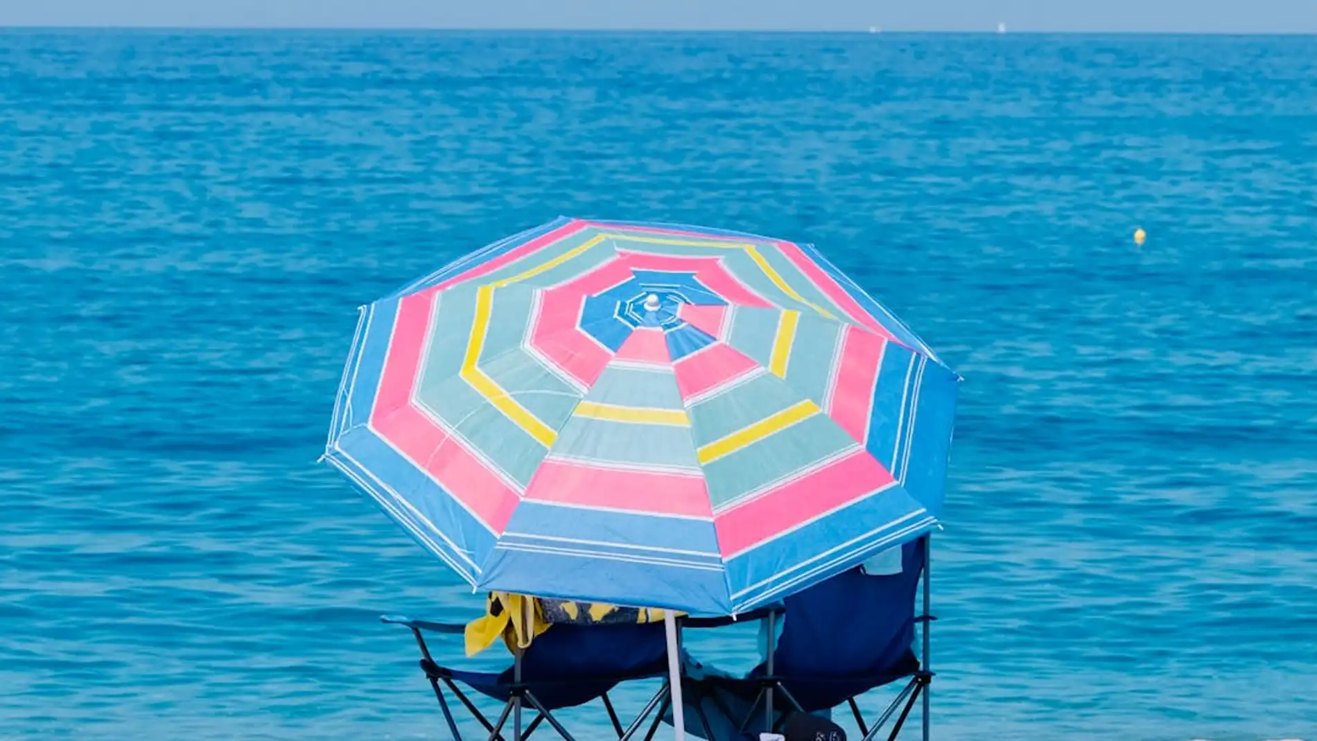 Imagen de una sombrilla de playa Imagen de una sombrilla de playa