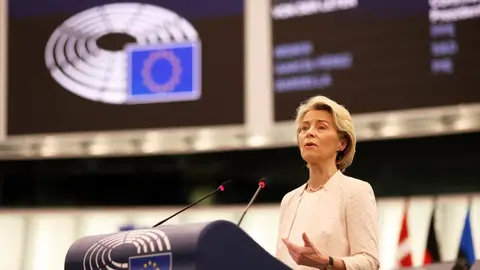 Von der Leyen promete luchar con "todas las fuerzas democráticas" contra la polarización si es reelegida Von der Leyen promete luchar con "todas las fuerzas democráticas" contra la polarización si es reelegida
