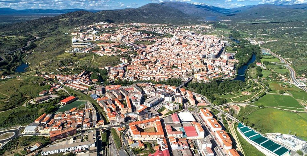 El Ministerio de Transportes aprueba el proyecto de trazado para adecuar a paso de peatones y bicis la travesía de Plasencia El Ministerio de Transportes aprueba el proyecto de trazado para adecuar a paso de peatones y bicis la travesía de Plasencia