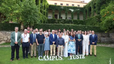 Un curso en Yuste reivindica los valores europeos y la paz frente al racismo, la xenofobia y la intolerancia Un curso en Yuste reivindica los valores europeos y la paz frente al racismo, la xenofobia y la intolerancia