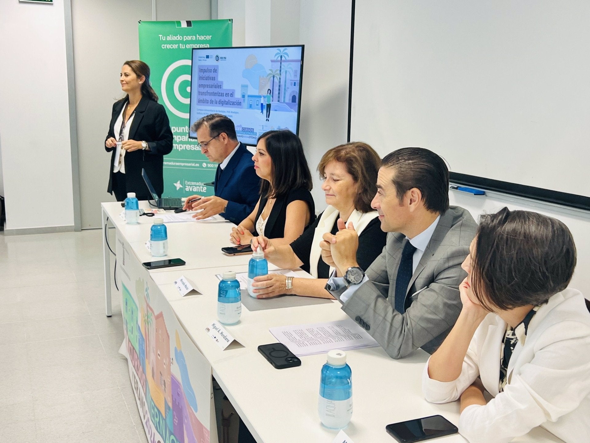 Un curso de la UEx profundiza en la digitalización como eje para promover sinergias empresariales entre España y Portugal Un curso de la UEx profundiza en la digitalización como eje para promover sinergias empresariales entre España y Portugal