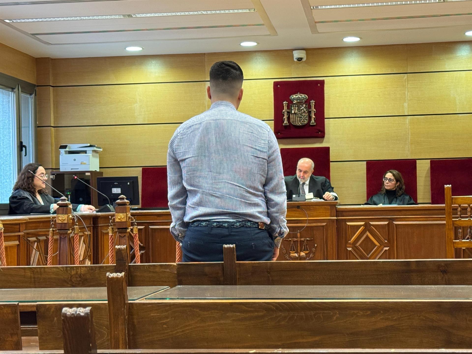 Evita la cárcel tras reconocer que abusó sexualmente de su expareja y compañera de estudios en Ciudad Real Evita la cárcel tras reconocer que abusó sexualmente de su expareja y compañera de estudios en Ciudad Real