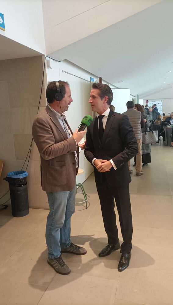 Programa Especial Más de Uno Huelva desde el acto de entrega de medallas de la provincia 2024