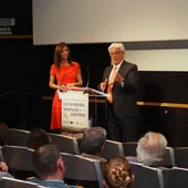 Presentación documental "Lavanda, esencia de un cambio". Presentación documental "Lavanda, esencia de un cambio".