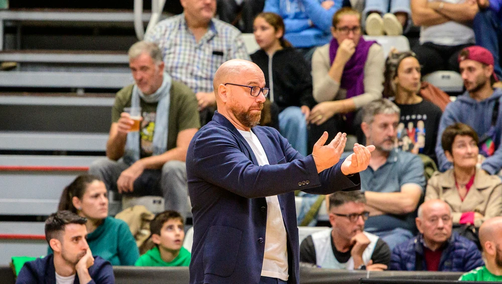 Castelló en el banquillo ante el Ourense Castelló en el banquillo ante el Ourense