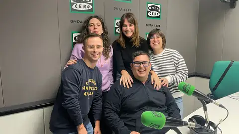 Nuestros colaboradores mensuales vuelven a visitar nuestros estudios. Nuestros colaboradores mensuales vuelven a visitar nuestros estudios.