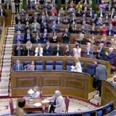 El vídeo de la ovación a Sánchez en el Congreso: recibido entre aplausos, tras la declaración de Víctor de Aldama