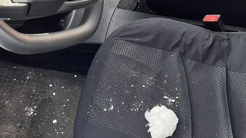 Detenido un hombre con 40 gramos de cocaína en su vehículo tras darse a la fuga en Badajoz Detenido un hombre con 40 gramos de cocaína en su vehículo tras darse a la fuga en Badajoz