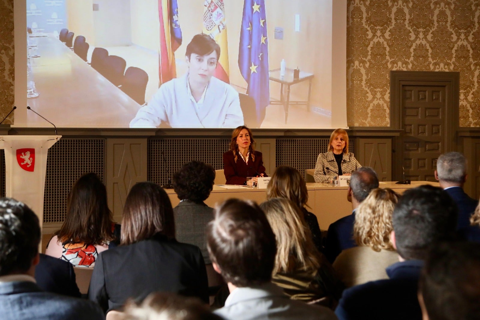 Alcaldes de toda España debaten en Zaragoza sobre la regulación de pisos turísticos Alcaldes de toda España debaten en Zaragoza sobre la regulación de pisos turísticos