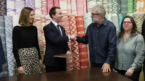 El Consell y la Asociación de Teixidors registran la solicitud de la IGP 'Tela de llengües de Mallorca' El Consell y la Asociación de Teixidors registran la solicitud de la IGP 'Tela de llengües de Mallorca'