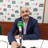 Julián Triguero en los estudios de Onda Cero Ciudad Real