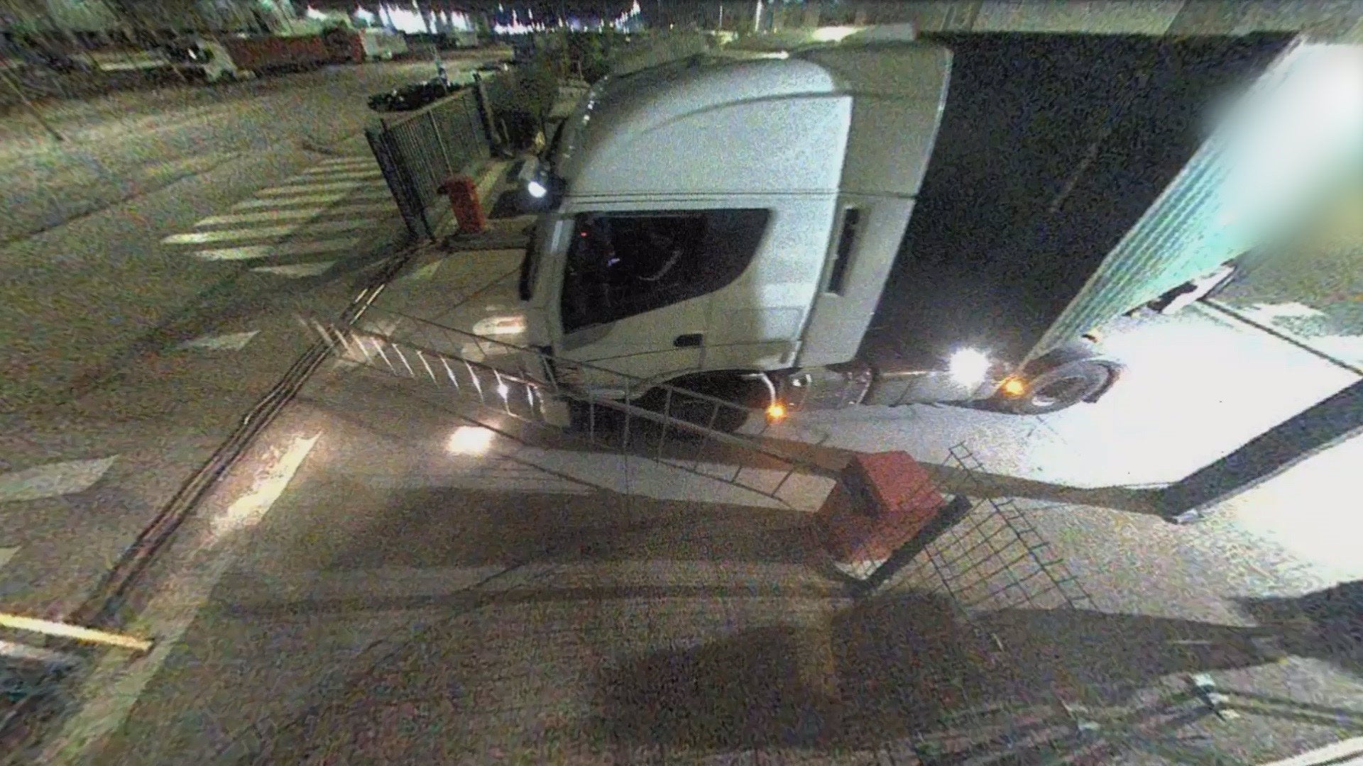 Guardia Civil desarticula un grupo dedicado al robo a camiones en Cáceres y otras seis provincias Guardia Civil desarticula un grupo dedicado al robo a camiones en Cáceres y otras seis provincias