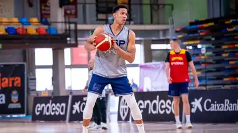 Tyson Pérez se lesiona con España Tyson Pérez se lesiona con España