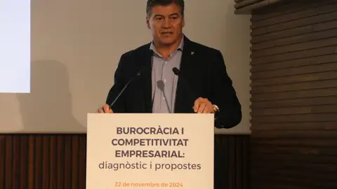 La burocràcia regula i ofega La burocràcia regula i ofega