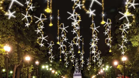 Iluminación navideña en la Rambla Nova de Tarragona Iluminación navideña en la Rambla Nova de Tarragona