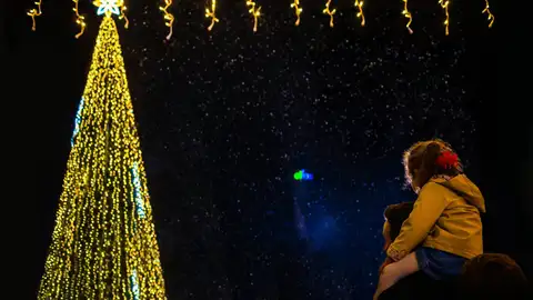 El Faro de Badajoz dará la bienvenida a la Navidad este viernes con un pasacalles, música y el encendido de luces El Faro de Badajoz dará la bienvenida a la Navidad este viernes con un pasacalles, música y el encendido de luces