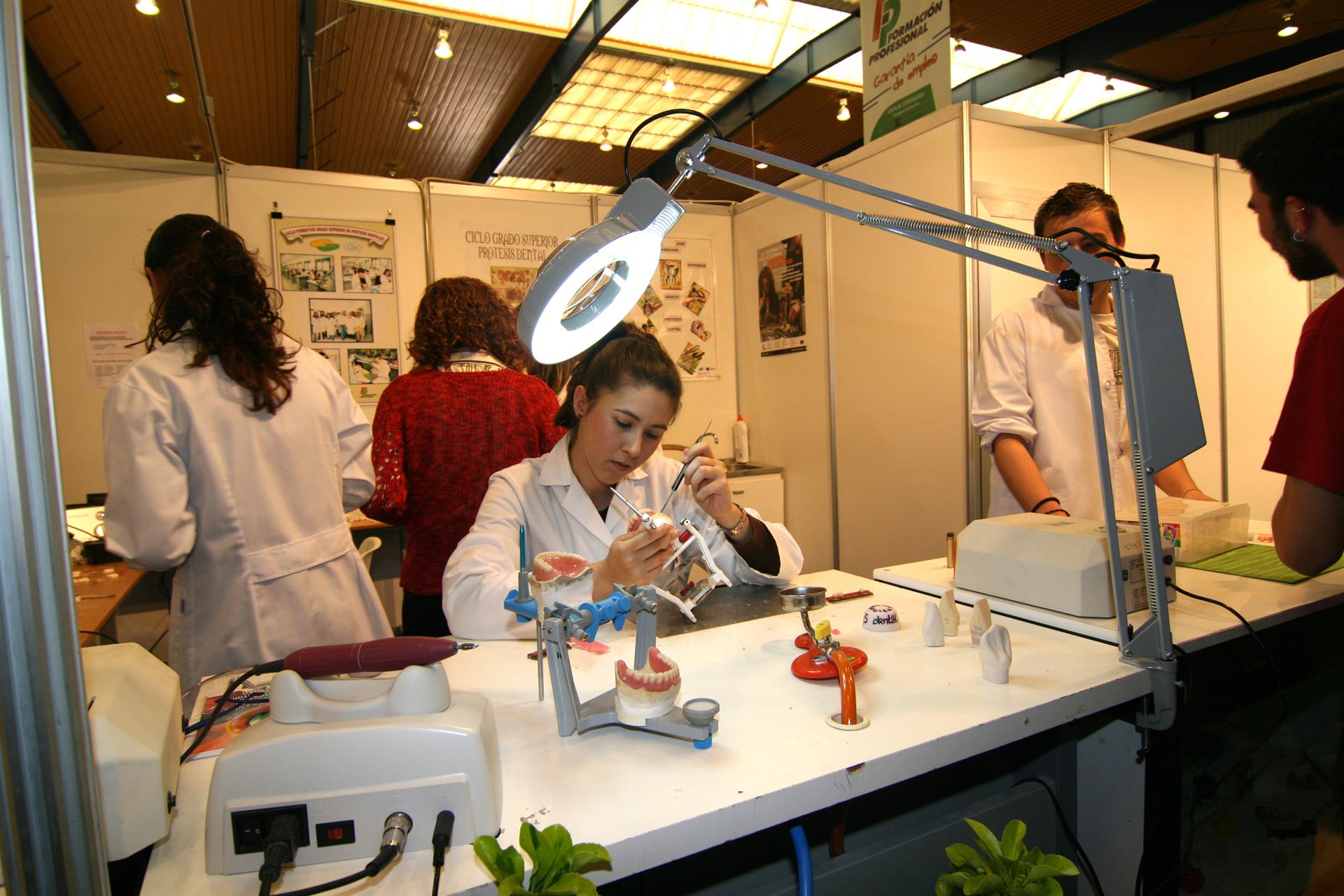 Convocadas las pruebas para la obtención directa de los títulos de Técnico y Técnico Superior de Formación Profesional Convocadas las pruebas para la obtención directa de los títulos de Técnico y Técnico Superior de Formación Profesional