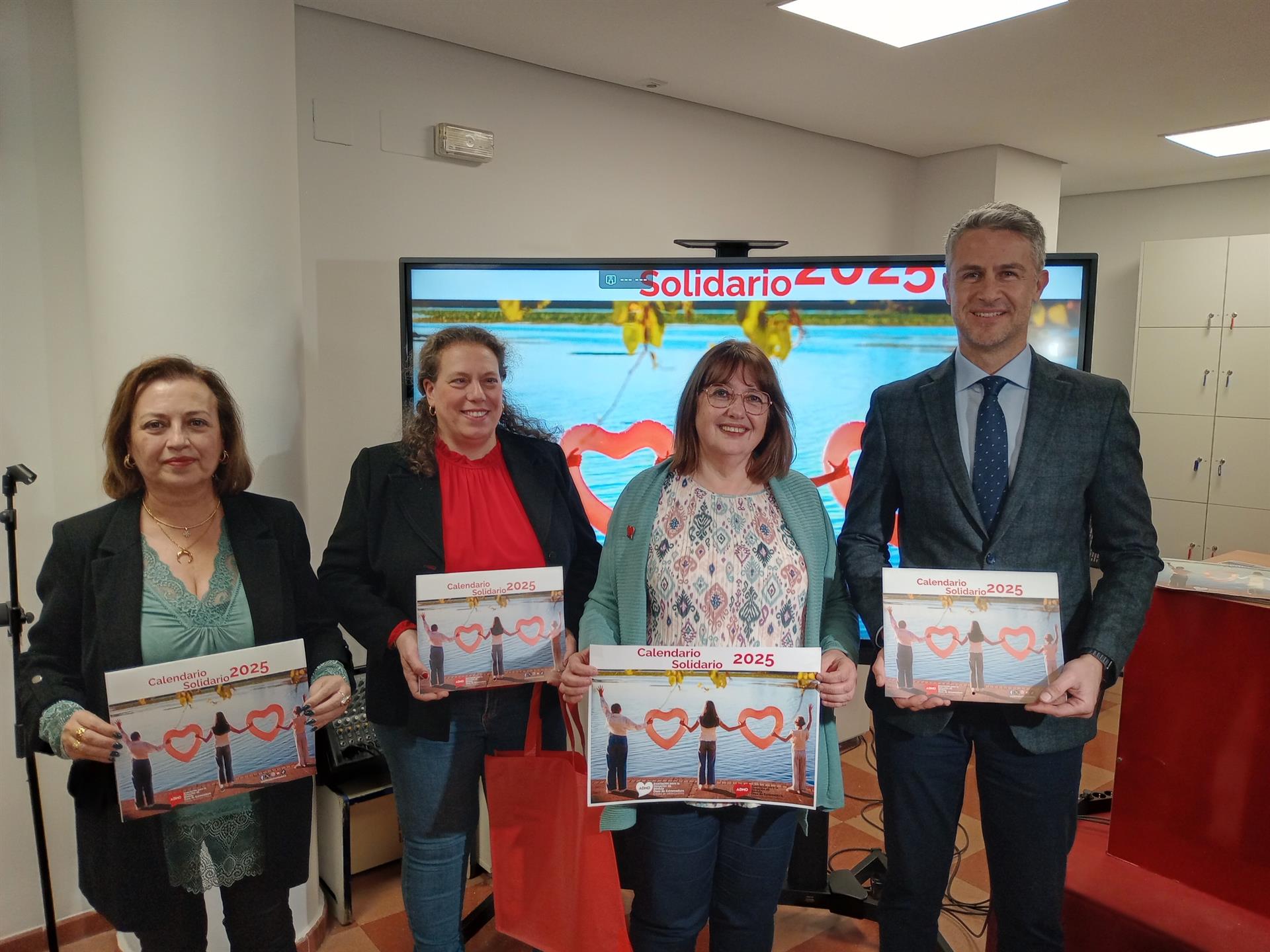Casi un centenar de niños y jóvenes pacientes oncohematológicos protagonizan el calendario solidario de ADMO Extremadura Casi un centenar de niños y jóvenes pacientes oncohematológicos protagonizan el calendario solidario de ADMO Extremadura