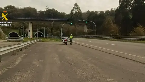 Kamikaze en la autovía minera de Asturias Kamikaze en la autovía minera de Asturias