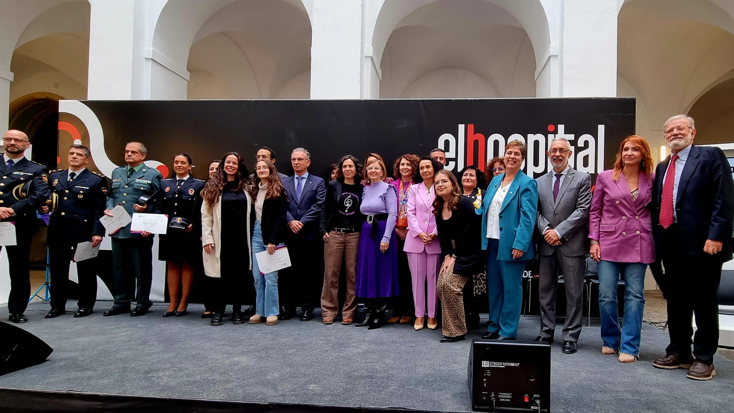 La delegación del Gobierno hacía entrega de los reconocimientos Meninas 2024 con motivo del 25N La delegación del Gobierno hacía entrega de los reconocimientos Meninas 2024 con motivo del 25N
