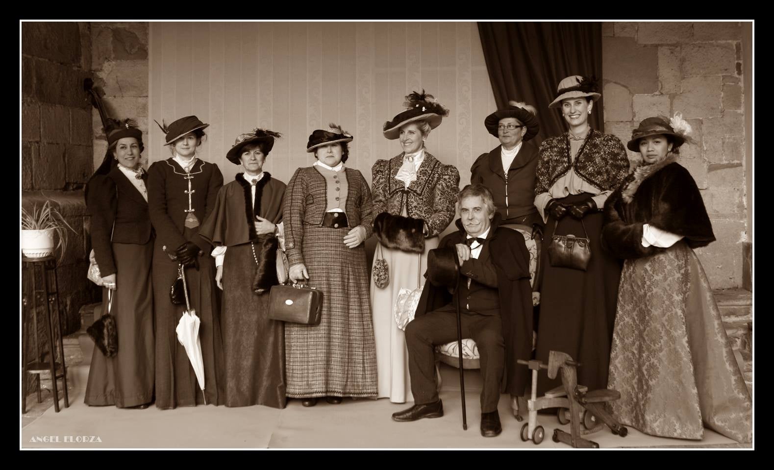 Ormaiztegi viaja al siglo XIX con su tradicional encuentro de elegantes Ormaiztegi viaja al siglo XIX con su tradicional encuentro de elegantes