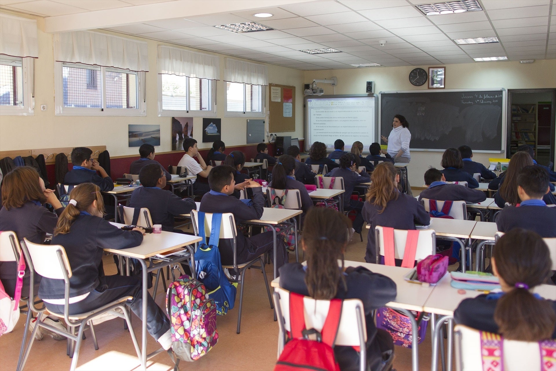 La Comunidad de Madrid imparte talleres para alertar a los jóvenes del peligro de los porros y las drogas La Comunidad de Madrid imparte talleres para alertar a los jóvenes del peligro de los porros y las drogas