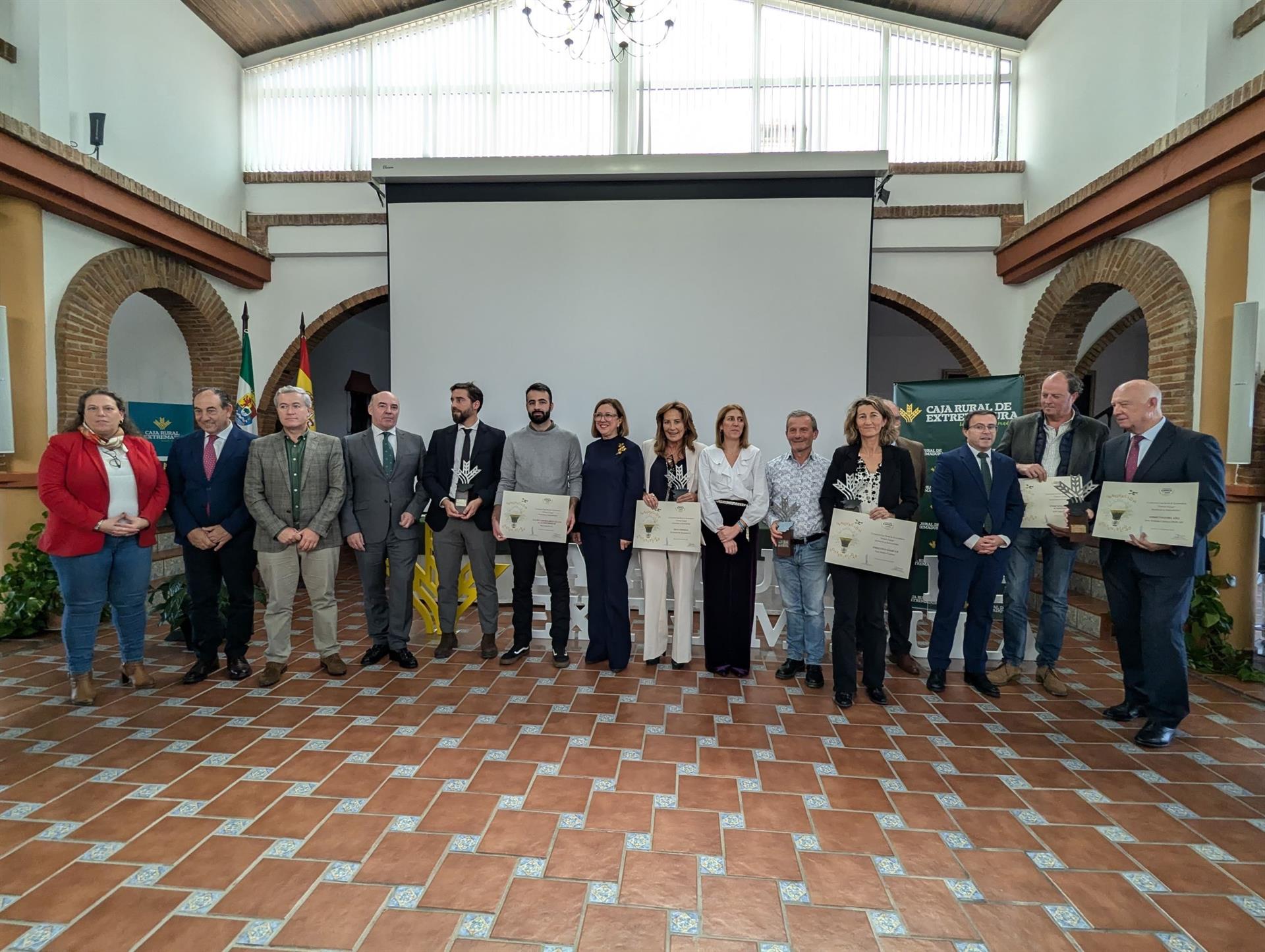 Caja Rural de Extremadura entrega sus primeros Premios Espiga Innovación y Sostenibilidad Caja Rural de Extremadura entrega sus primeros Premios Espiga Innovación y Sostenibilidad