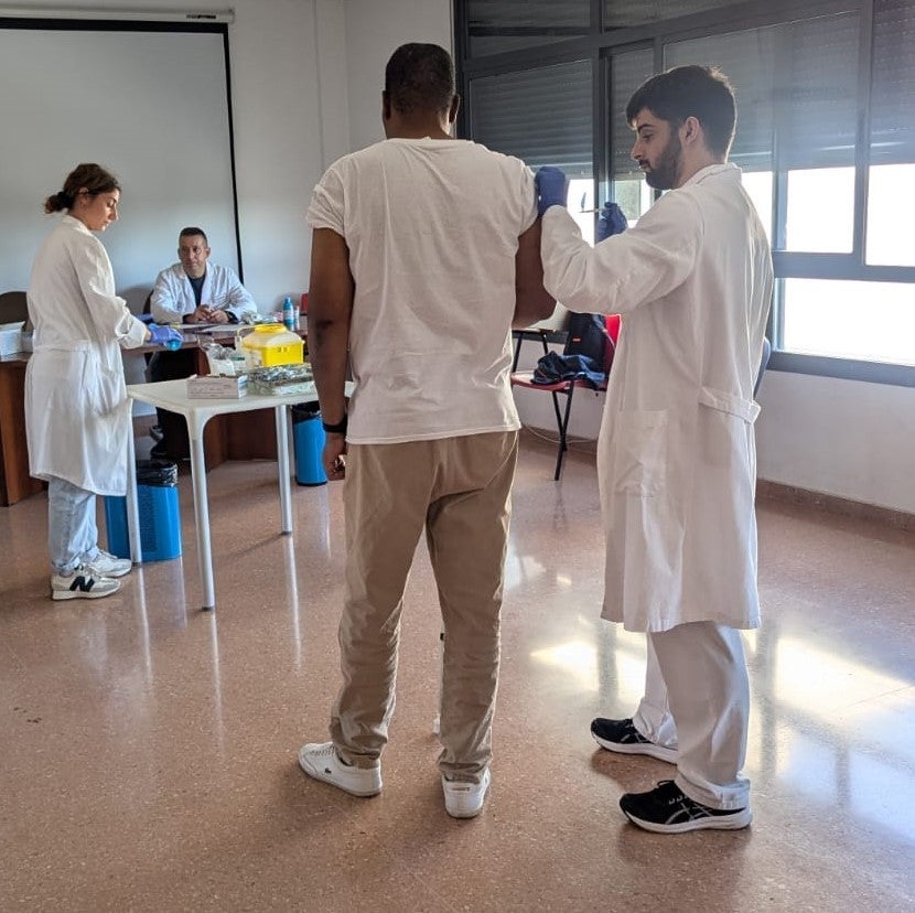 El Departamento de Salud del Vinalopó organiza una jornada de vacunación en Cáritas Carrús para personas vulnerables El Departamento de Salud del Vinalopó organiza una jornada de vacunación en Cáritas Carrús para personas vulnerables