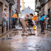 Más de 2000 voluntarios, cuerpos y fuerzas de seguridad y ayuntamiento de Sagunto siguen ayudando en los municipios afectados por la DANA
