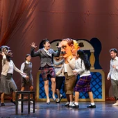 'La Cueva de Melpómene' representa los personajes de la Charamita con la obra 'Lily, un cuento de Torrevieja' 'La Cueva de Melpómene' representa los personajes de la Charamita con la obra 'Lily, un cuento de Torrevieja'