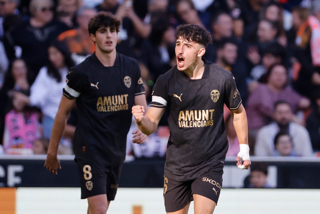 Diego López: "La victoria es un broche a un día muy emotivo" Diego López: "La victoria es un broche a un día muy emotivo"