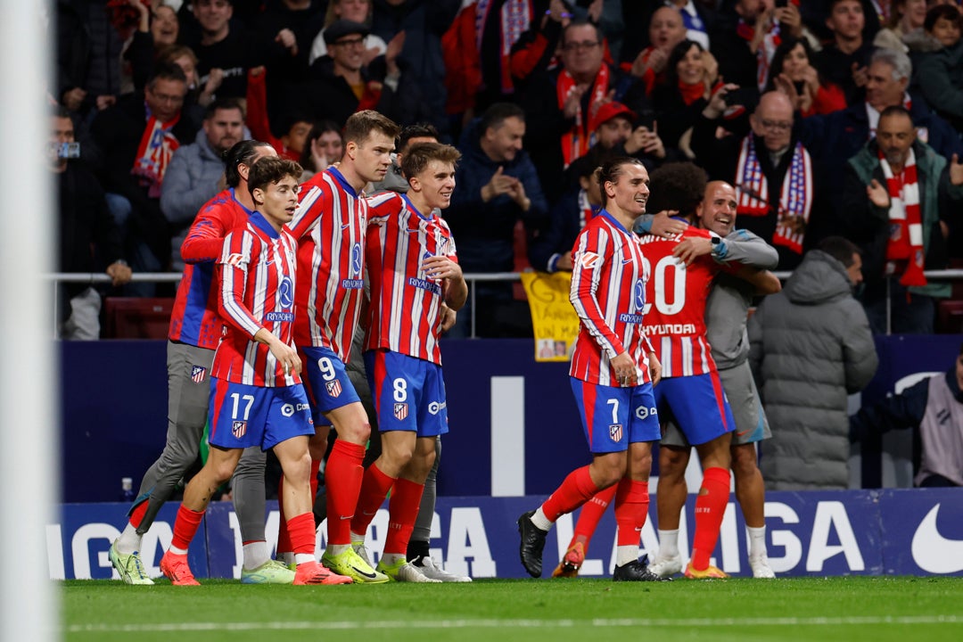 Remontada del Atlético de Madrid ante un Alavés que rozó la sorpresa en el Metropolitano Remontada del Atlético de Madrid ante un Alavés que rozó la sorpresa en el Metropolitano