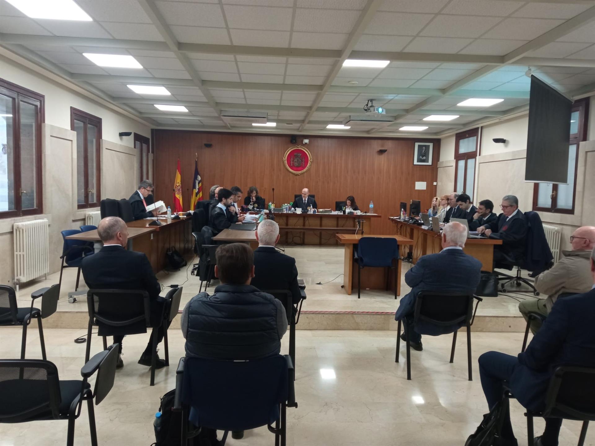 Reclaman la absolución de los acusados del caso Calanova por irregularidades en la instrucción Reclaman la absolución de los acusados del caso Calanova por irregularidades en la instrucción