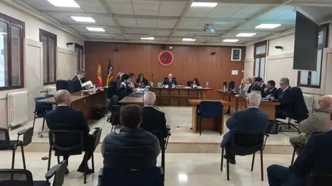Reclaman la absolución de los acusados del caso Calanova por irregularidades en la instrucción. Reclaman la absolución de los acusados del caso Calanova por irregularidades en la instrucción.