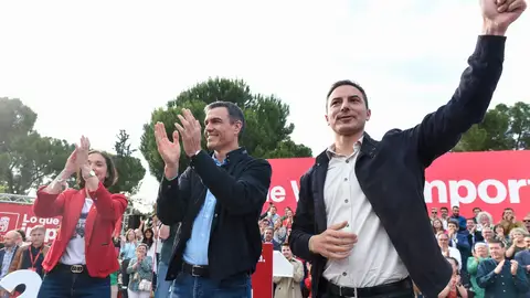 El PSOE señala a Lobato por su visita al notario: "Muy difícil de explicar" El PSOE señala a Lobato por su visita al notario: "Muy difícil de explicar"