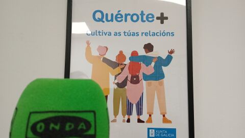 Entrevista realizada no centro Qu&eacute;rote + en Santiago de Compostela. Onda Cero.