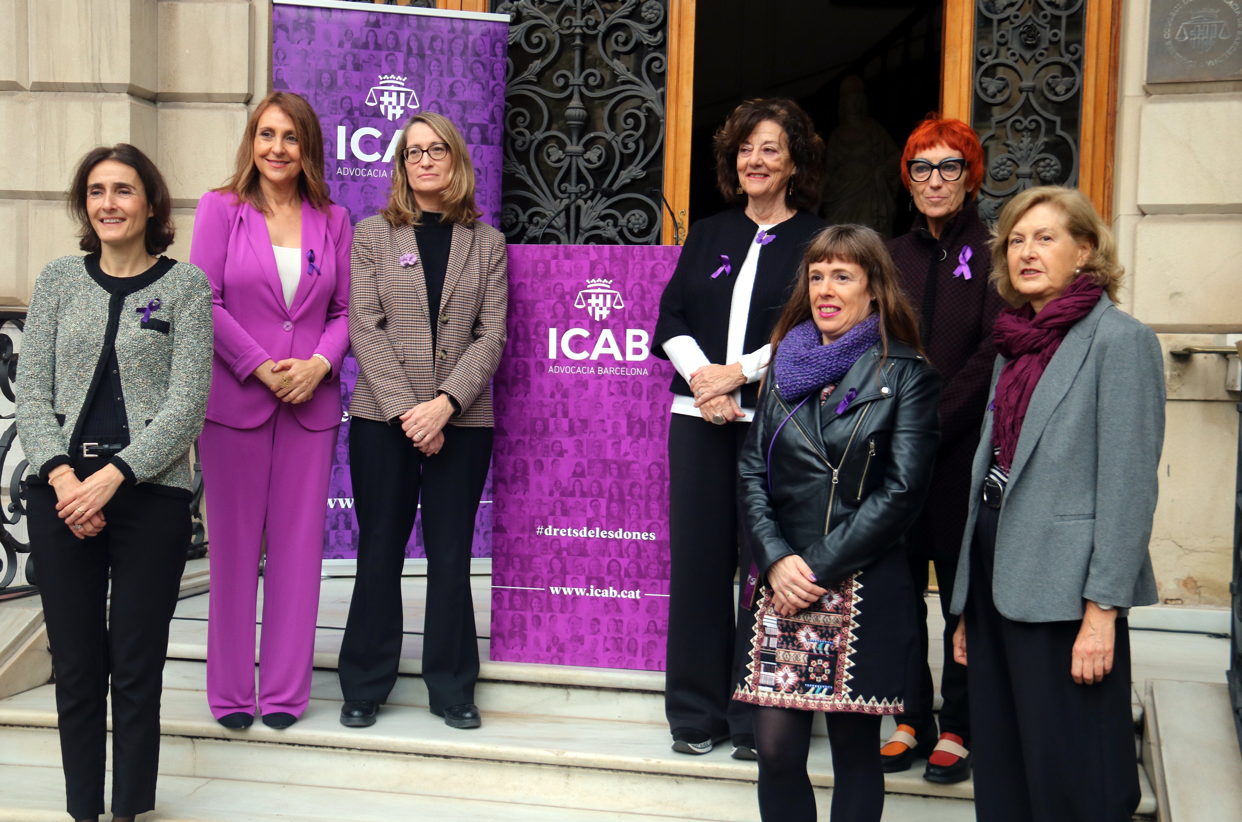 Els advocats d'ofici de Barcelona atenen cada dia 33 casos de violència de gènere i masclista Els advocats d'ofici de Barcelona atenen cada dia 33 casos de violència de gènere i masclista