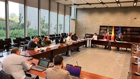 La Junta contratará a 130 docentes para los programas de refuerzo de matemáticas y competencia lectora en Extremadura La Junta contratará a 130 docentes para los programas de refuerzo de matemáticas y competencia lectora en Extremadura